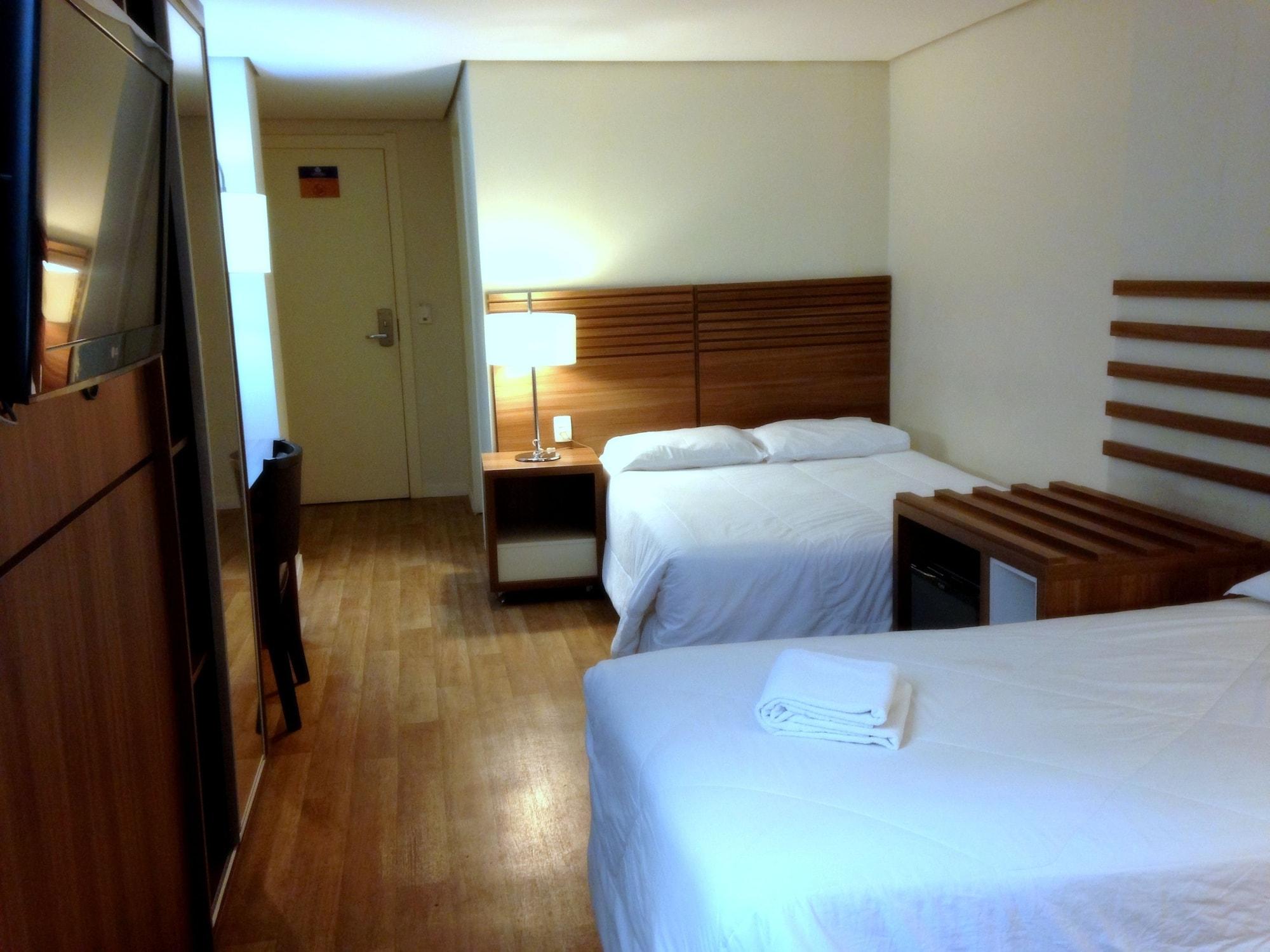 Umbu Hotel Porto Alegre - Centro Historico - Prox Aeroporto 15Min מראה חיצוני תמונה