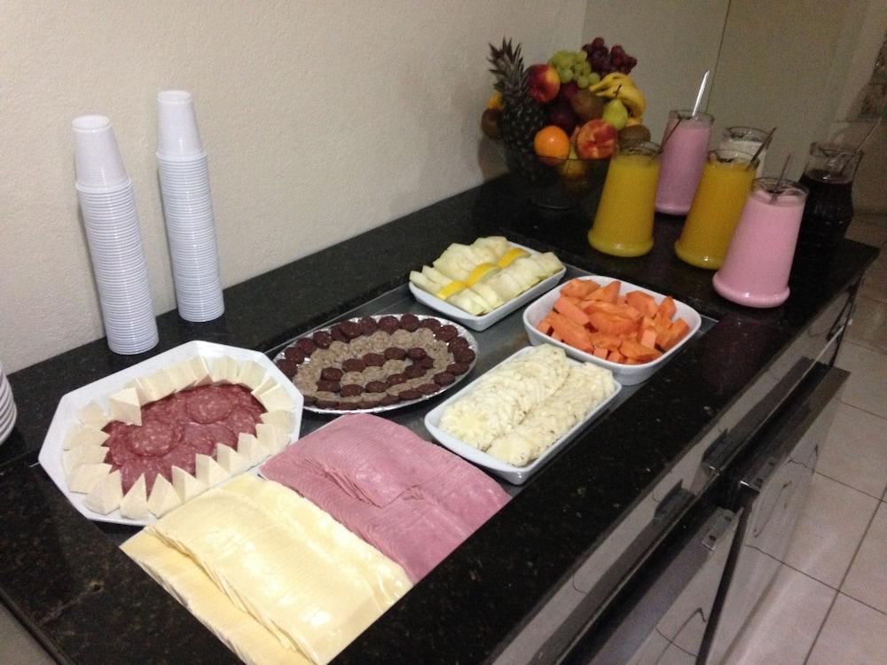 Umbu Hotel Porto Alegre - Centro Historico - Prox Aeroporto 15Min מראה חיצוני תמונה