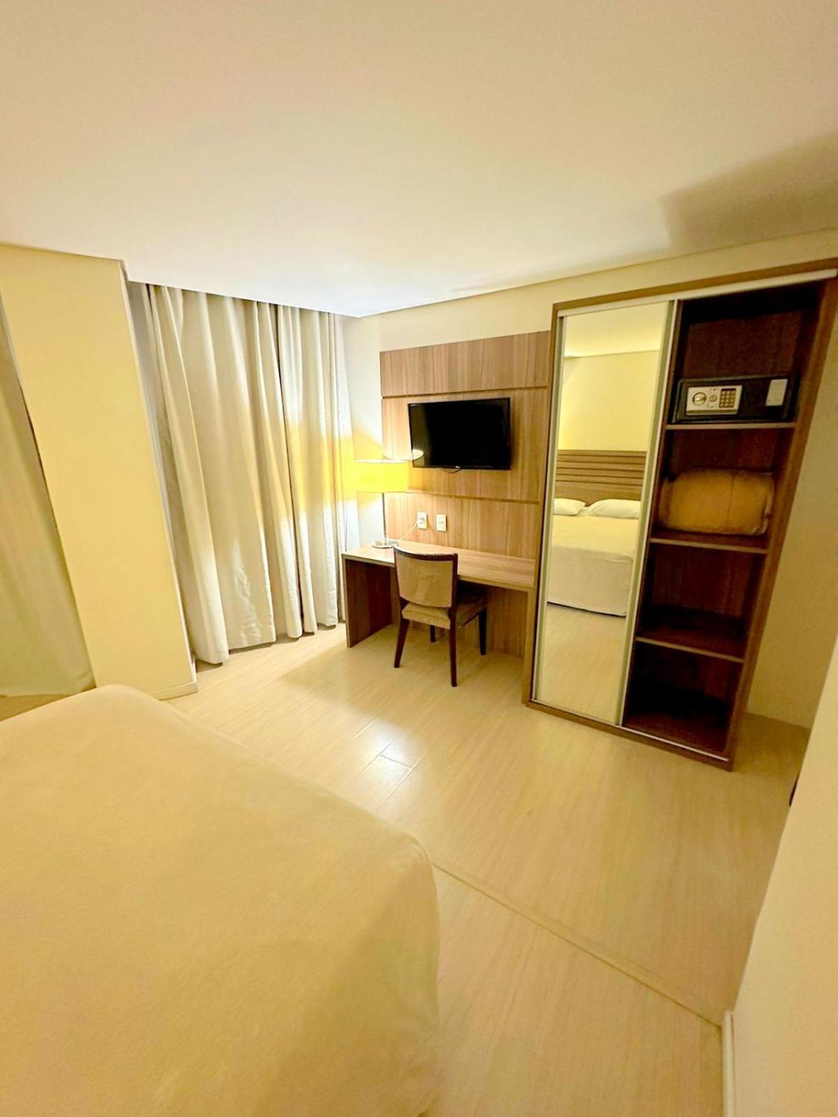 Umbu Hotel Porto Alegre - Centro Historico - Prox Aeroporto 15Min מראה חיצוני תמונה