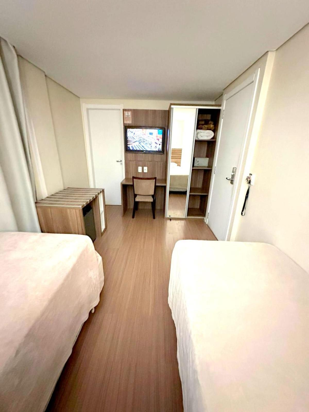 Umbu Hotel Porto Alegre - Centro Historico - Prox Aeroporto 15Min חדר תמונה