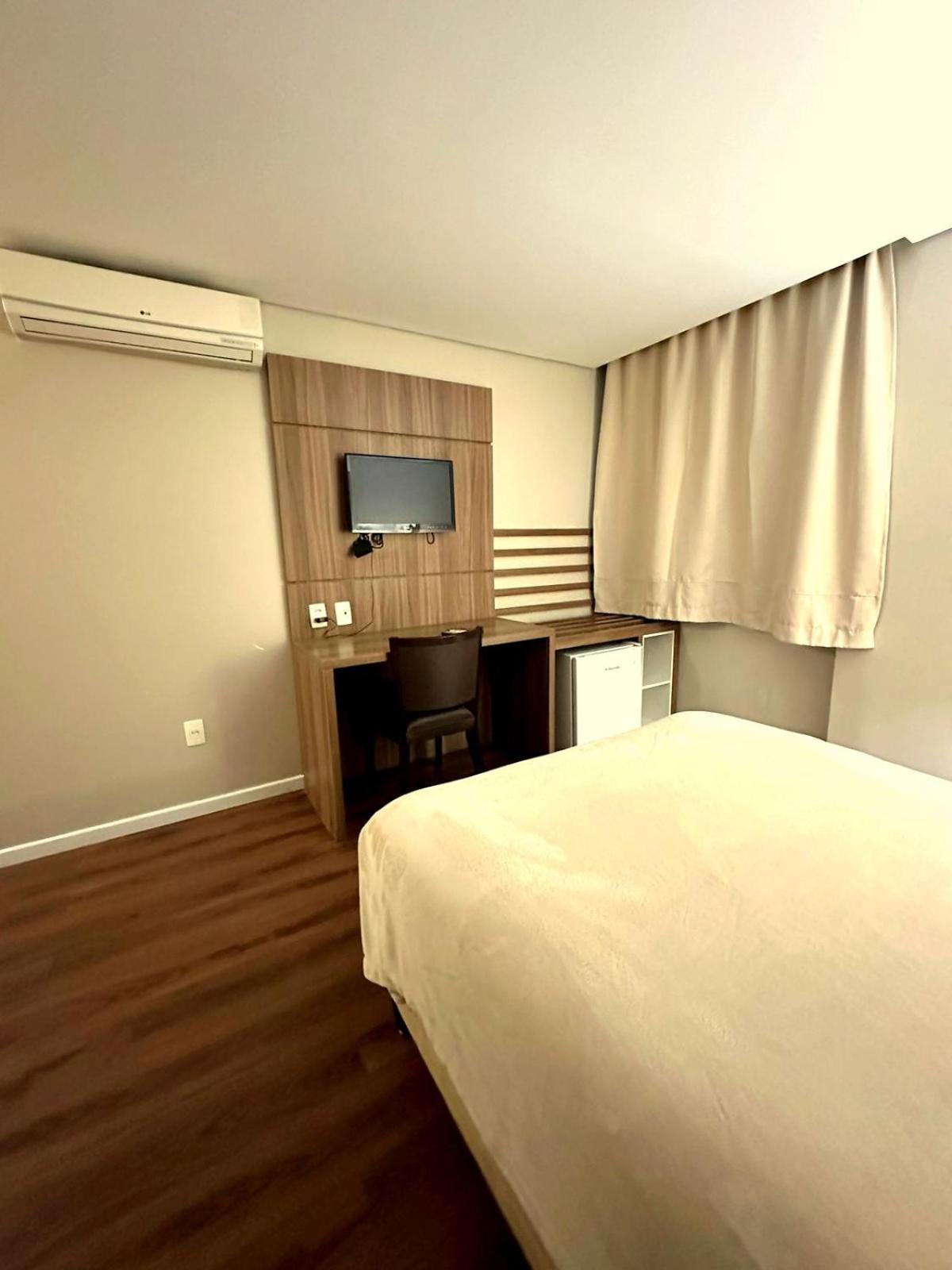 Umbu Hotel Porto Alegre - Centro Historico - Prox Aeroporto 15Min חדר תמונה